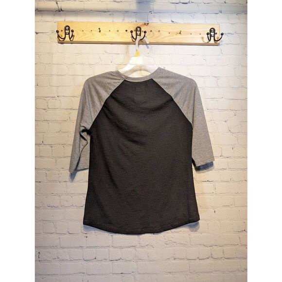 😊 Athletic Works. Baseball t-shirt size medium - Picture 2 of 2